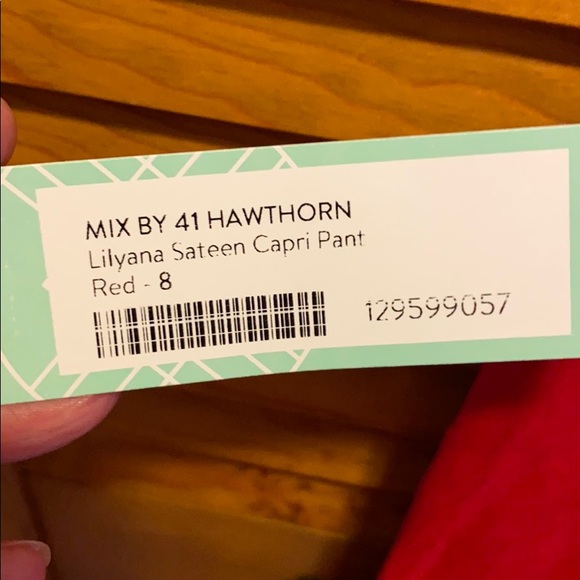 NWT Apple red capri jeans - Picture 4 of 7